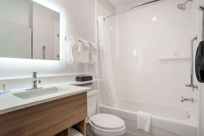 Imagen de la habitación del Hotel Comfort Inn And Suites Destin Near Henderson Beach. Foto 4