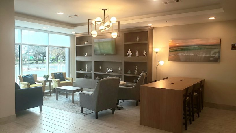 Imagen de los interiores del Hotel Comfort Inn And Suites Destin Near Henderson Beach. Foto 18