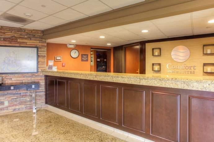Imagen de los interiores del Hotel Comfort Inn And Suites Evansville Airport. Foto 13