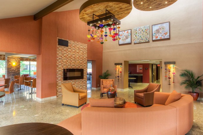 Imagen general del Hotel Comfort Inn And Suites Evansville Airport. Foto 1