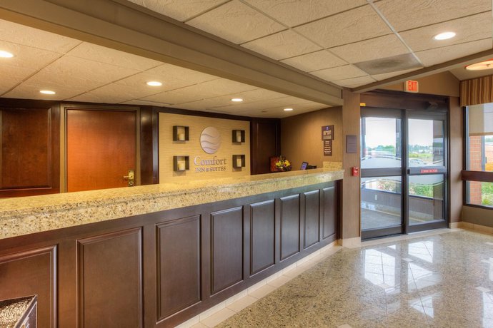 Imagen de los interiores del Hotel Comfort Inn And Suites Evansville Airport. Foto 18