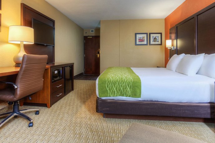 Imagen de la habitación del Hotel Comfort Inn And Suites Evansville Airport. Foto 9
