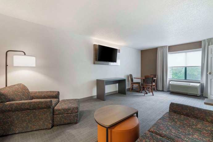 Imagen de la habitación del Hotel Comfort Inn And Suites, Lake George. Foto 2