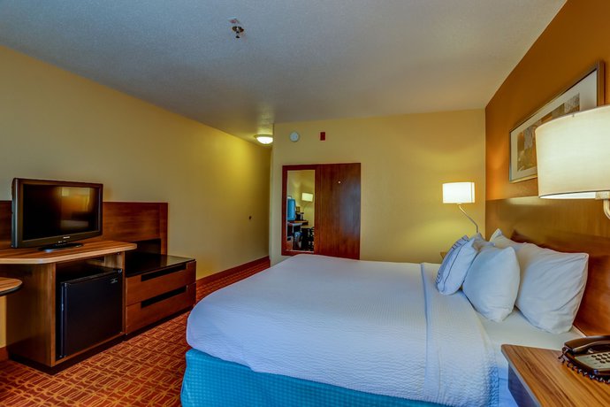 Imagen de la habitación del Hotel Comfort Inn And Suites, Memphis. Foto 6