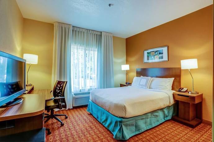 Imagen de la habitación del Hotel Comfort Inn And Suites, Memphis. Foto 8