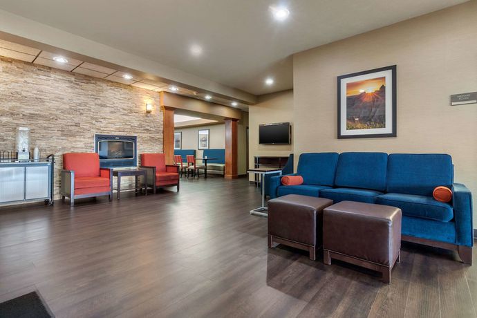 Imagen de los interiores del Hotel Comfort Inn And Suites, Mitchell. Foto 19