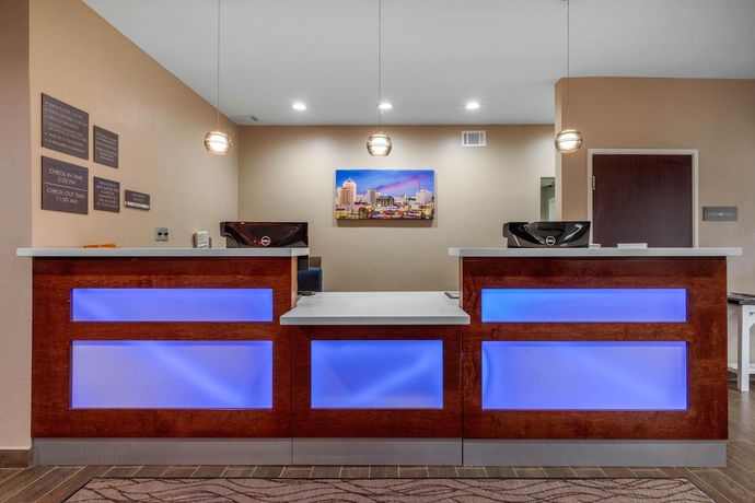 Imagen de los interiores del Hotel Comfort Inn And Suites Montgomery East Carmichael Rd. Foto 17
