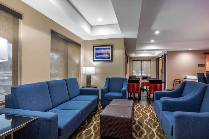 Imagen de los interiores del Hotel Comfort Inn And Suites Montgomery East Carmichael Rd. Foto 18