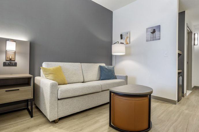 Imagen de la habitación del Hotel Comfort Inn And Suites Newark Liberty International Airport. Foto 5