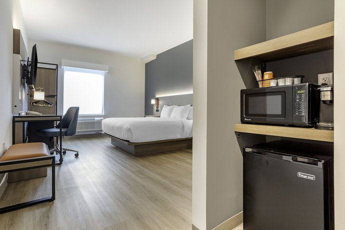 Imagen de la habitación del Hotel Comfort Inn And Suites Newark Liberty International Airport. Foto 16