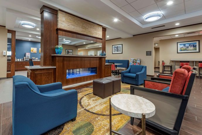 Imagen de los interiores del Hotel Comfort Inn And Suites, Pittsburgh. Foto 20