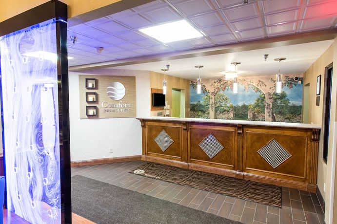 Imagen de los interiores del Hotel Comfort Inn And Suites Springfield I-44. Foto 14