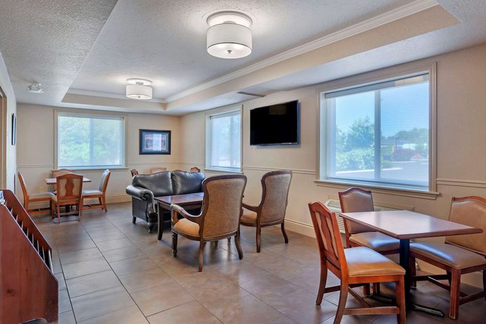 Imagen de los interiores del Hotel Comfort Inn And Suites Thousand Islands Harbour District. Foto 18