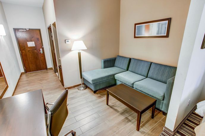 Imagen de la habitación del Hotel Comfort Inn And Suites, Triadelphia. Foto 2