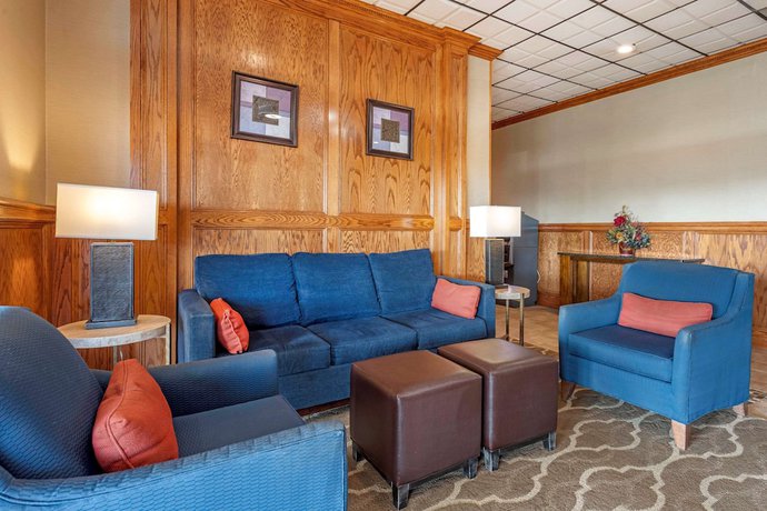Imagen de los interiores del Hotel Comfort Inn And Suites, Triadelphia. Foto 19