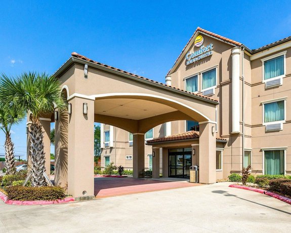 Imagen general del Hotel Comfort Inn And Suites Winnie. Foto 1