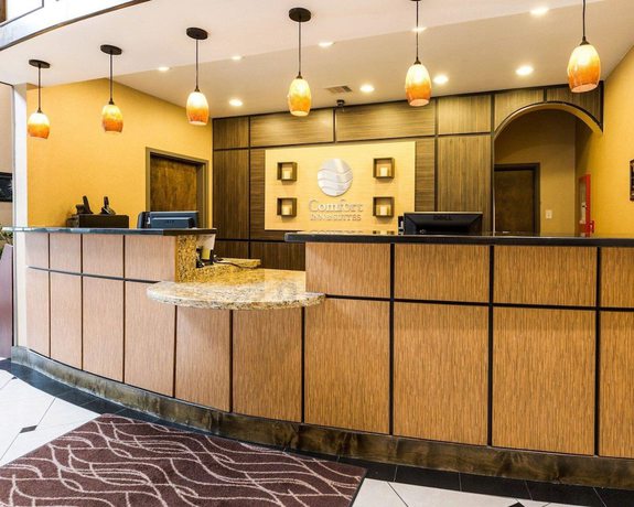 Imagen de los interiores del Hotel Comfort Inn And Suites Winnie. Foto 20