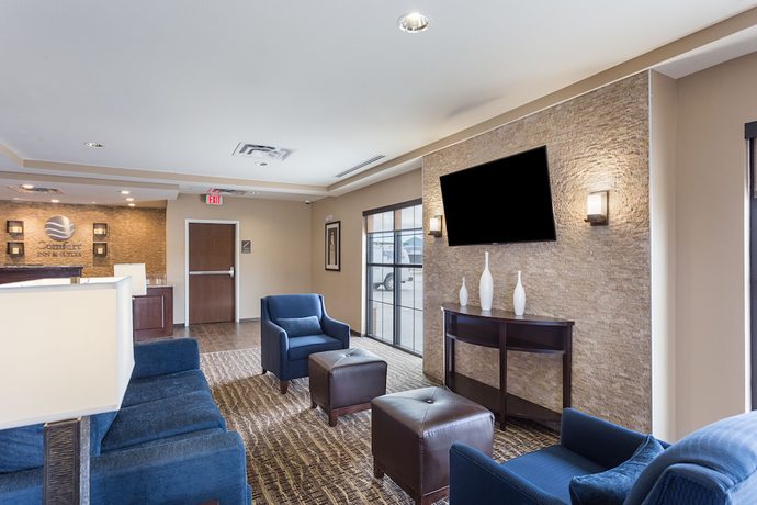 Imagen de los interiores del Hotel Comfort Inn And Suites, Zachary. Foto 19