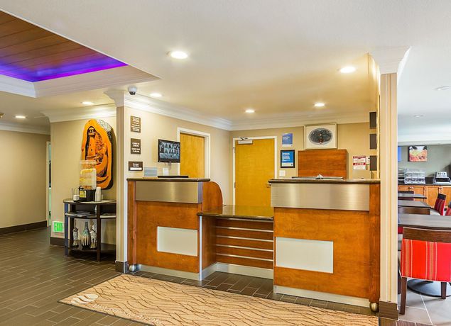 Imagen de los interiores del Hotel Comfort Inn Arcata - Humboldt Area. Foto 18