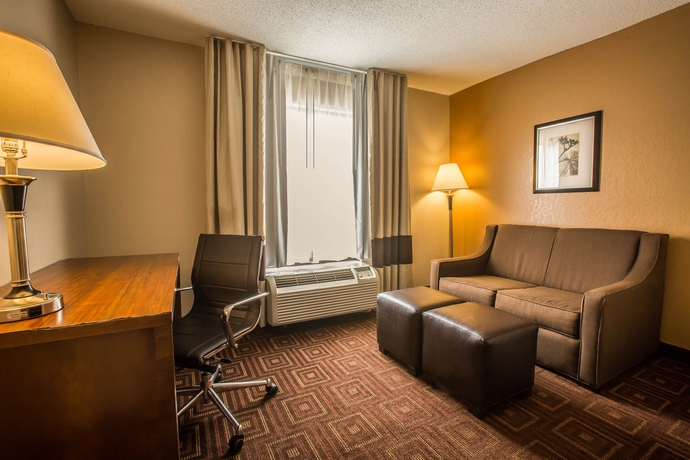 Imagen de los interiores del Hotel Comfort Inn Asheville Airport. Foto 12