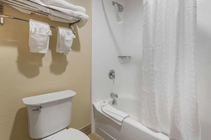Imagen general del Hotel Comfort Inn Asheville East-blue Ridge Pkwy Access. Foto 11