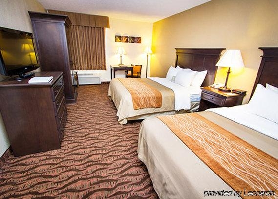 Imagen general del Hotel Comfort Inn At Thousand Hills. Foto 4