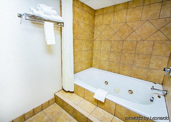 Imagen general del Hotel Comfort Inn At Thousand Hills. Foto 15