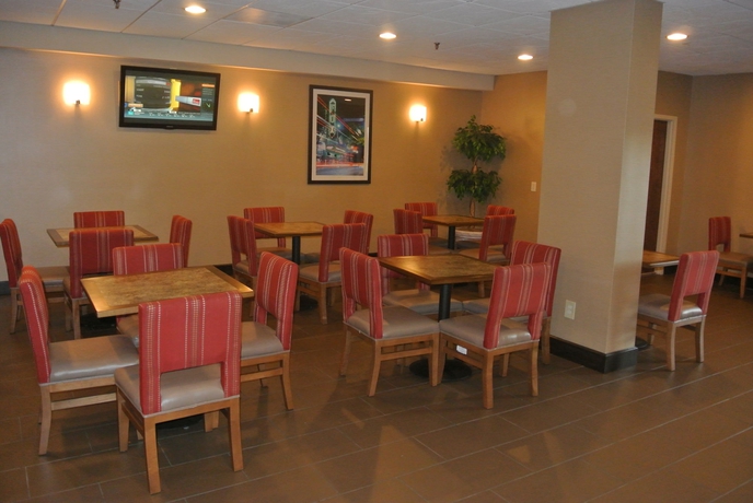 Imagen del bar/restaurante del Hotel Comfort Inn Atlanta Downtown South. Foto 3