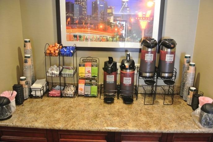 Imagen del bar/restaurante del Hotel Comfort Inn Atlanta Downtown South. Foto 5