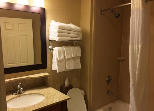 Imagen de la habitación del Hotel Comfort Inn Auburn-worcester. Foto 3