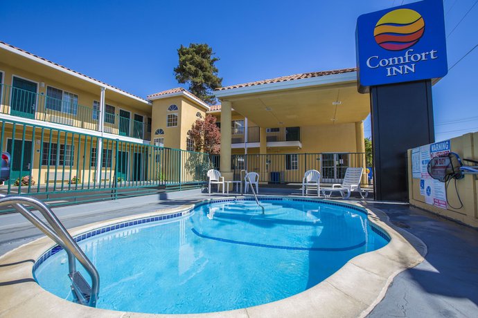 Imagen de la piscina del Hotel Comfort Inn Beach/Boardwalk Area. Foto 19