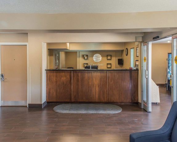 Imagen de la piscina del Hotel Comfort Inn Belle Vernon. Foto 18