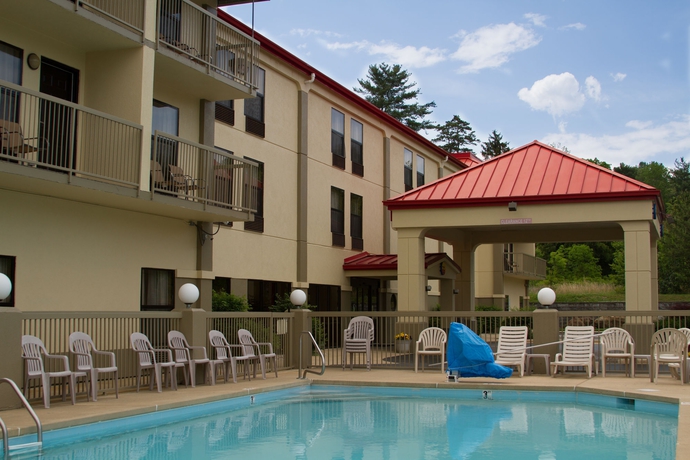 Imagen de la piscina del Hotel Comfort Inn Biltmore West. Foto 15
