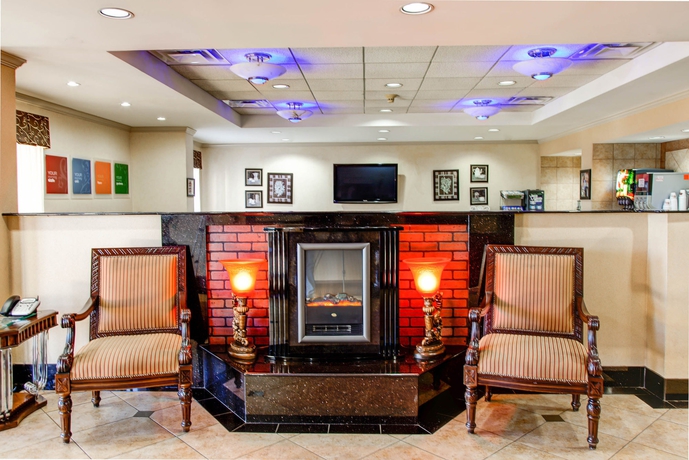 Imagen de los interiores del Hotel Comfort Inn Birmingham Homewood. Foto 11