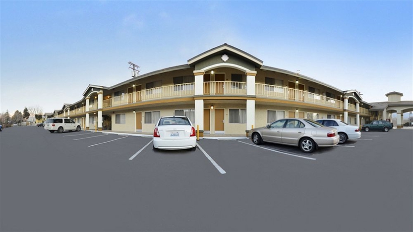 Imagen de los exteriores del Hotel Comfort Inn Bishop. Foto 8