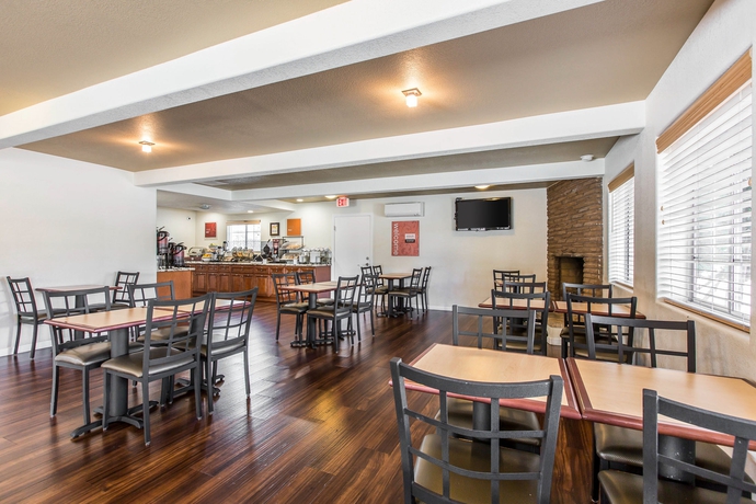 Imagen del bar/restaurante del Hotel Comfort Inn Bishop. Foto 3