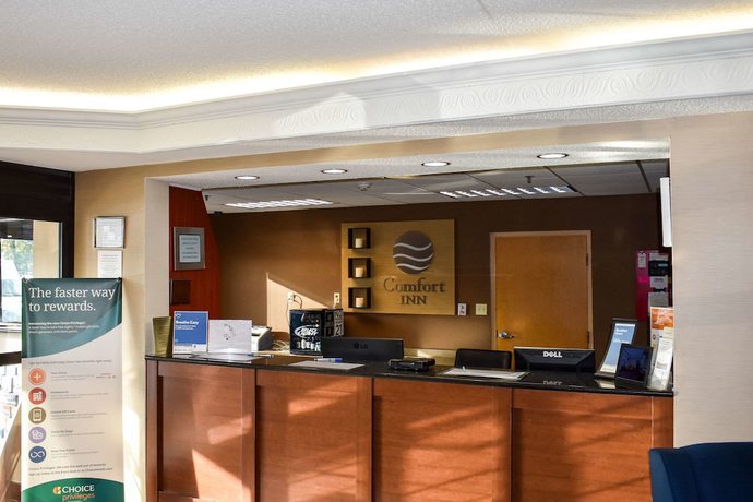 Imagen de los interiores del Hotel Comfort Inn Bordentown near NJ Turnpike. Foto 10