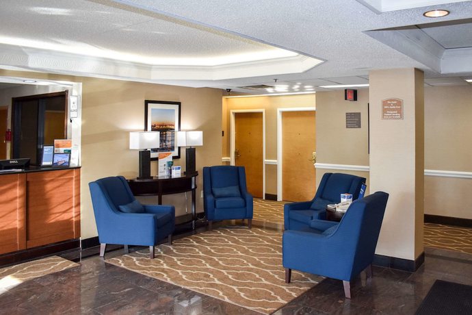 Imagen de los interiores del Hotel Comfort Inn Bordentown near NJ Turnpike. Foto 12