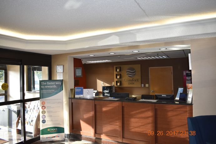 Imagen de los interiores del Hotel Comfort Inn Bordentown near NJ Turnpike. Foto 15