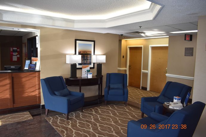 Imagen de los interiores del Hotel Comfort Inn Bordentown near NJ Turnpike. Foto 17