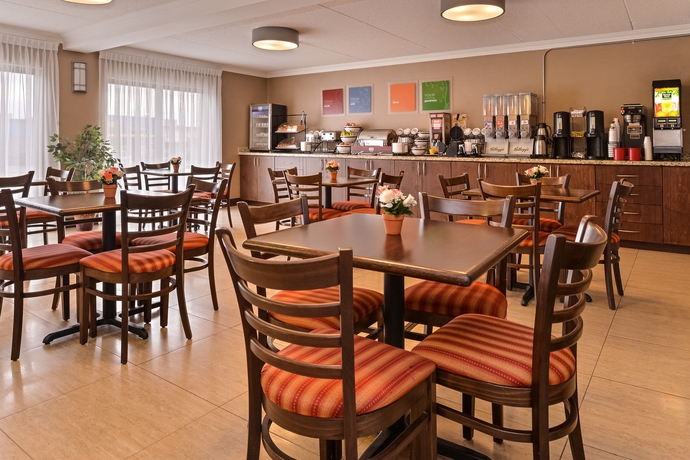 Imagen del bar/restaurante del Hotel Comfort Inn Brampton. Foto 2