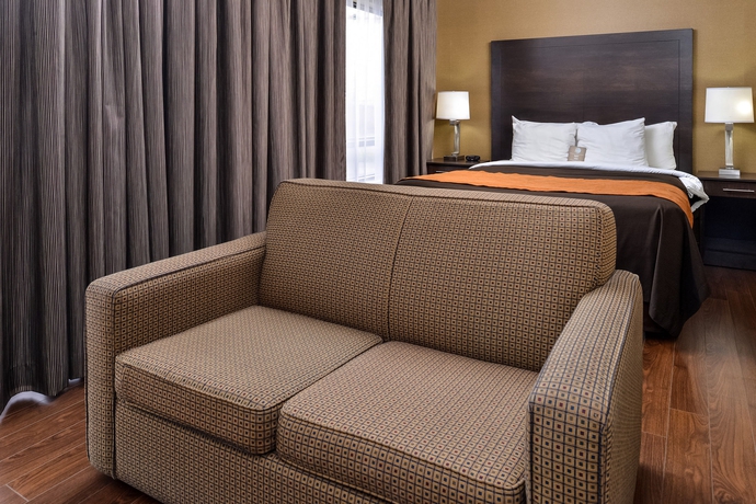 Imagen de los interiores del Hotel Comfort Inn Brampton. Foto 16