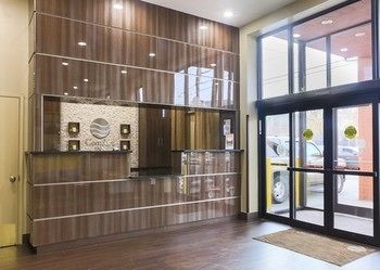 Imagen de los interiores del Hotel Comfort Inn Brooklyn City Center. Foto 15