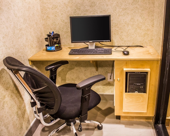 Imagen de los interiores del Hotel Comfort Inn Brooklyn. Foto 13
