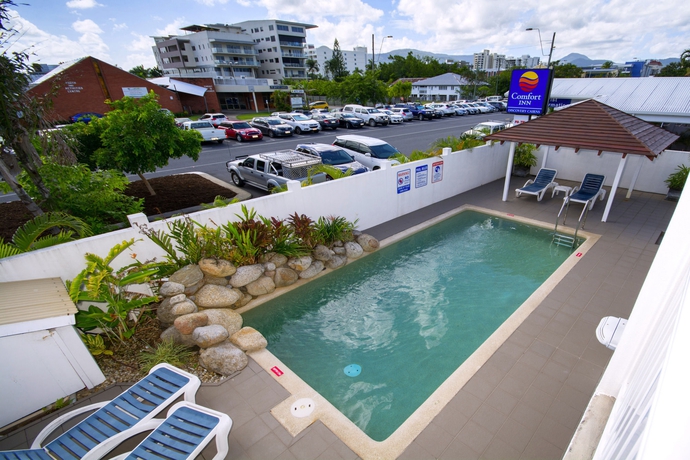 Imagen de la piscina del Hotel Comfort Inn Cairns City. Foto 16