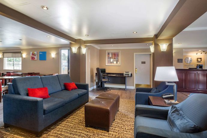 Imagen de los interiores del Hotel Comfort Inn Castro Valley. Foto 19