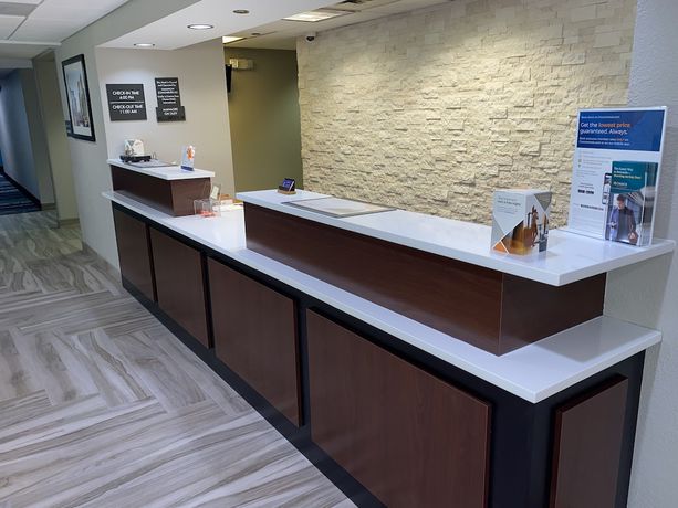 Imagen de los interiores del Hotel Comfort Inn Chicago Schaumburg - O'hare Airport. Foto 17