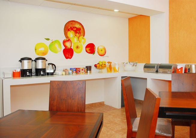 Imagen del bar/restaurante del Hotel Comfort Inn Chihuahua. Foto 3