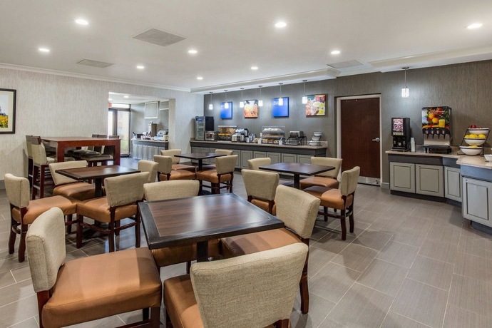 Imagen del bar/restaurante del Hotel Comfort Inn College Park North. Foto 4