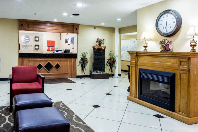 Imagen de los interiores del Hotel Comfort Inn Columbia - Bush River. Foto 9